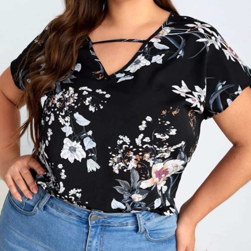 BLACK FLORAL TOP, V-NECK SEXY ACCENT, DOLMAN SLEEVE, STRAIGHT FIT